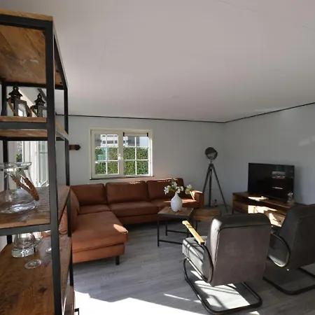 Сasa de vacaciones Luxuriously Furnished House With Sauna And Jacuzzi At 2 Km From The Efteling *